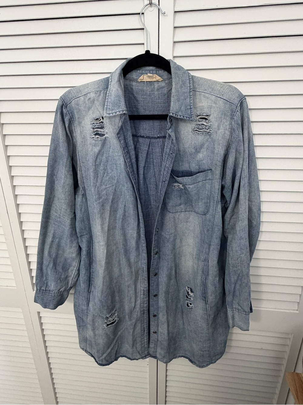 Light Blue Distressed Denim Shirt Jacket Size L